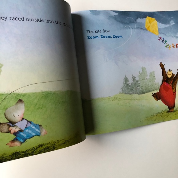 Kite Day: A Bear and Mole Story - Picture 6 of 9